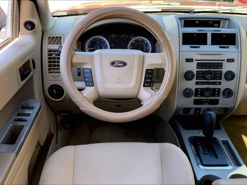 Used 2009 Ford Escape XLT image 6