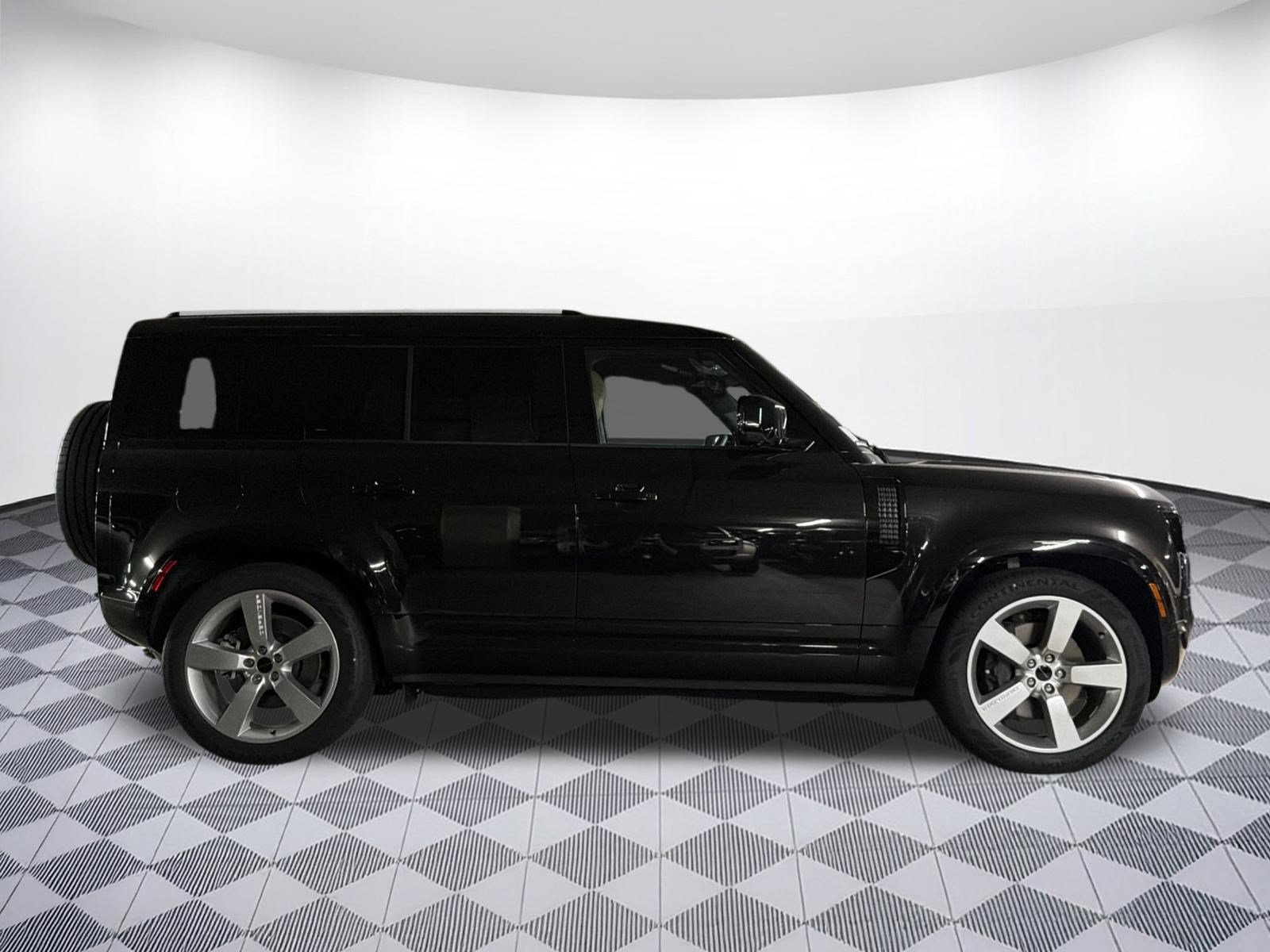 New 2026 Land Rover Defender 110 X-Dynamic SE AWD/4WD image 8