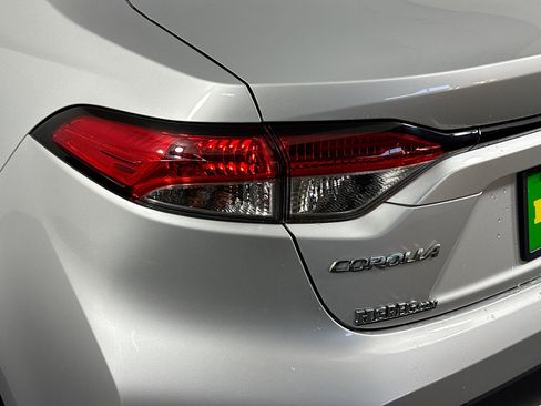Used 2020 Toyota Corolla LE image 35