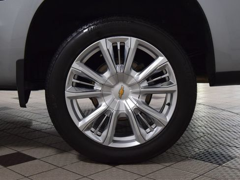 Used 2025 Chevrolet Silverado 1500 High Country AWD/4WD image 28