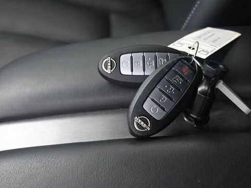 Used 2023 Nissan Murano SL w/ SL Moonroof Package FWD image 9
