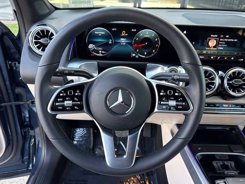 Used 2022 Mercedes-Benz GLB 250 image 26