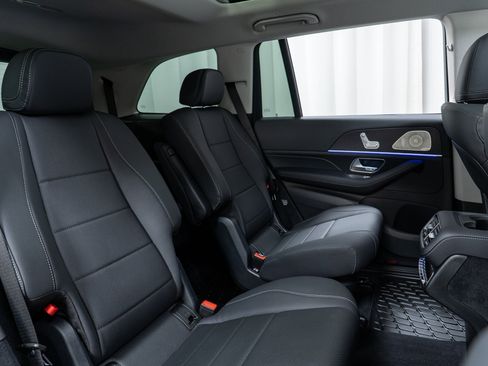 New 2026 Mercedes-Benz GLS 450 4MATIC image 24