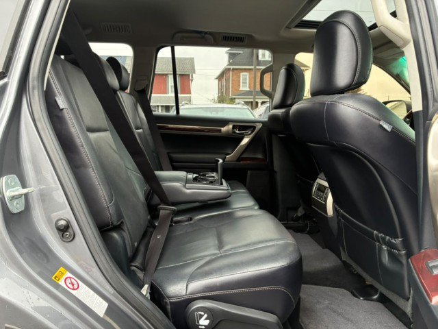Used 2016 Lexus GX 460 w/ Premium Package AWD/4WD image 15
