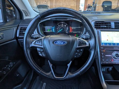 Used 2020 Ford Fusion Titanium image 19