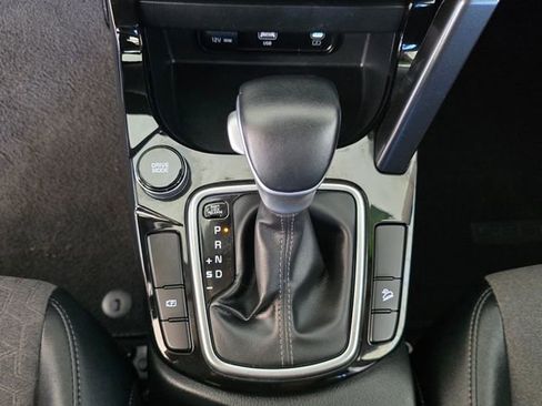 Used 2025 Kia Seltos S FWD image 15