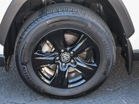 Used 2023 Toyota RAV4 XLE image 7