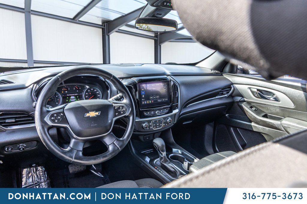 Used 2023 Chevrolet Traverse LT AWD/4WD image 17