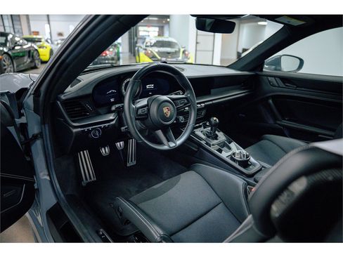 Used 2023 Porsche 911 GT3 RWD image 4