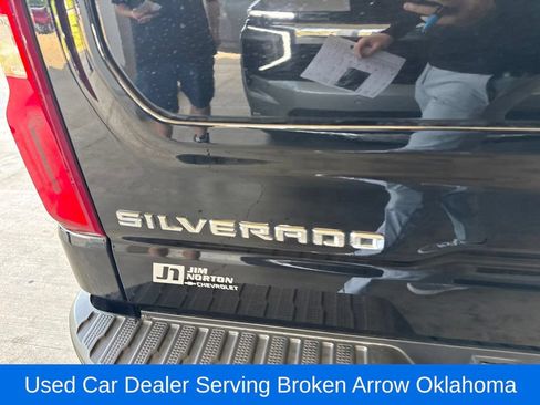 Used 2022 Chevrolet Silverado 1500 High Country w/ High Country Premium Package AWD/4WD image 10