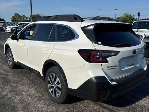 Used 2020 Subaru Outback Premium w/ Popular Package #1 AWD/4WD image 3
