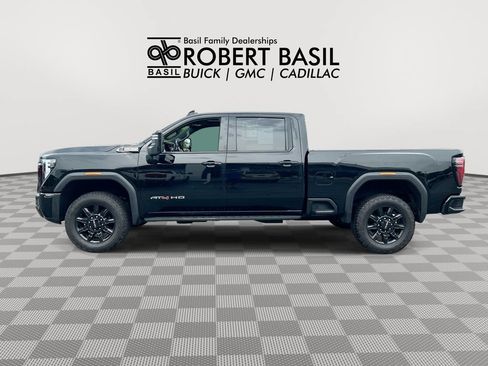 Used 2024 GMC Sierra 2500 AT4 w/ AT4 Premium Plus Package AWD/4WD image 5