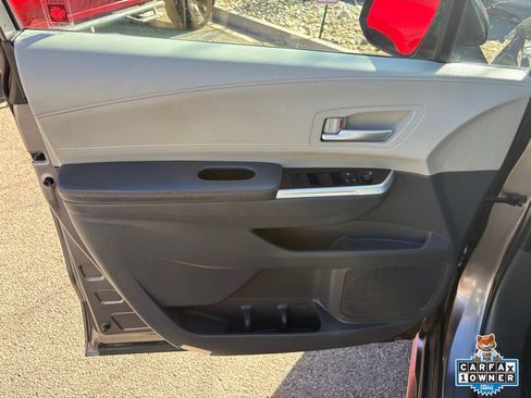 Used 2021 Toyota Sienna XLE image 14