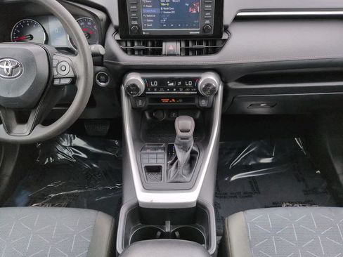 Used 2022 Toyota RAV4 XLE w/ Convenience Package AWD/4WD image 18