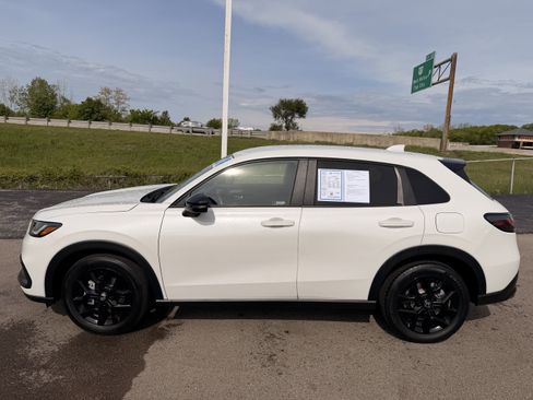 Certified 2024 Honda HR-V Sport image 6