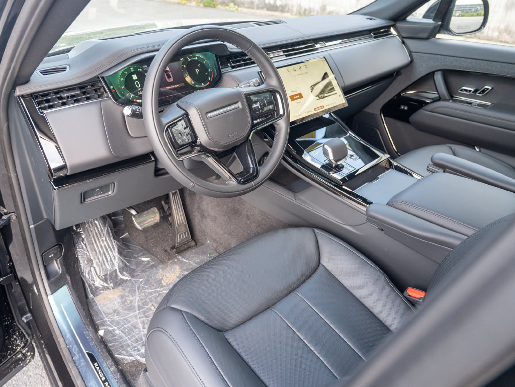 New 2027 Land Rover Range Rover Sport Dynamic SE AWD/4WD image 11