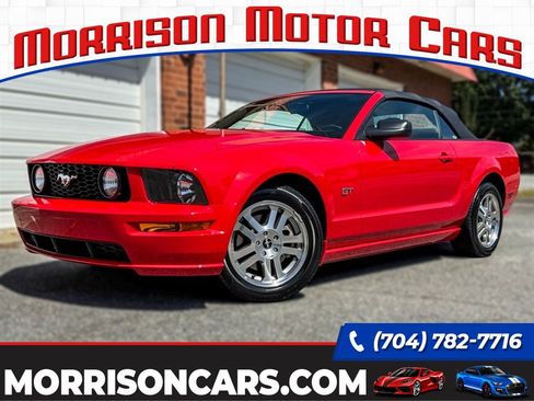 Used 2006 Ford Mustang GT RWD image 1