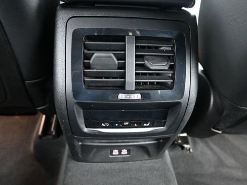 Certified 2022 BMW X4 M40i w/ Premium Package image 32