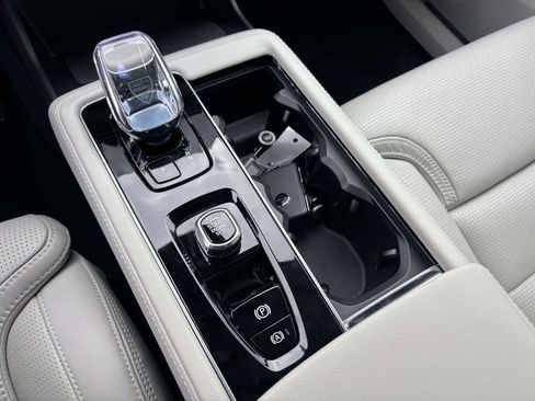 New 2026 Volvo XC90 B6 Ultra w/ Protection Package Premier image 23