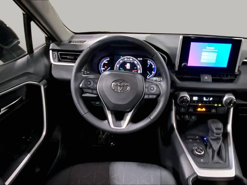 Certified 2023 Toyota RAV4 XLE w/ Convenience Package AWD/4WD image 6