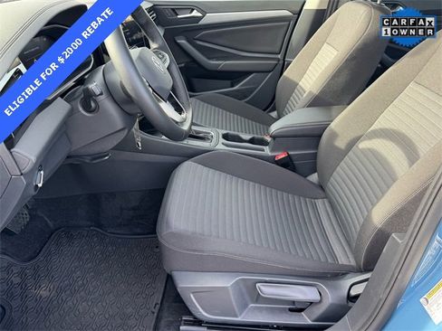 Certified 2025 Volkswagen Jetta S image 7