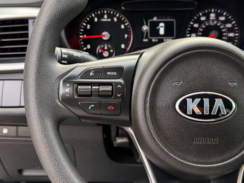 Used 2017 Kia Sorento FWD image 19