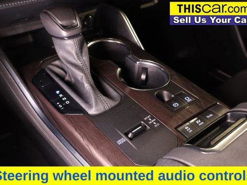 Used 2021 Toyota Highlander Platinum image 16