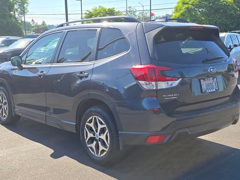 Used 2019 Subaru Forester Premium AWD/4WD image 43
