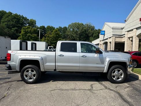 Used 2016 Chevrolet Silverado 2500 LTZ w/ Duramax Plus Package AWD/4WD image 6