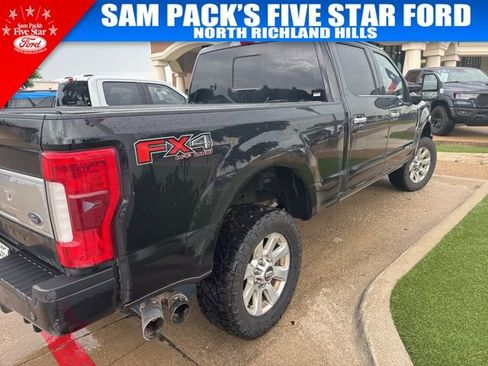 Used 2017 Ford F250 Platinum w/ Platinum Ultimate Package AWD/4WD image 4