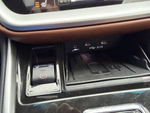 Used 2021 Subaru Outback Touring XT image 12