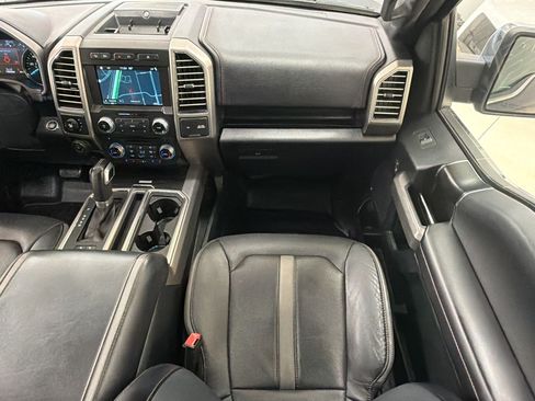 Used 2018 Ford F150 Platinum w/ Equipment Group 701A Luxury AWD/4WD image 30