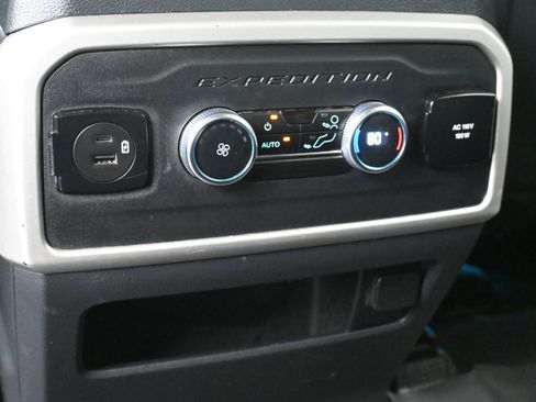 Certified 2022 Ford Expedition Max XLT image 17