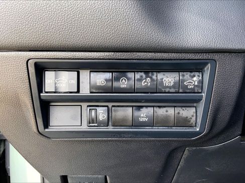 Used 2024 Toyota Tundra Limited w/ Power Package AWD/4WD image 33