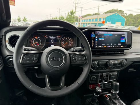 Used 2026 Jeep Wrangler Unlimited Sport AWD/4WD image 21