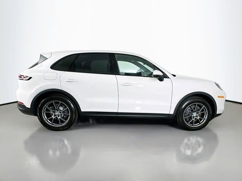 Certified 2024 Porsche Cayenne AWD/4WD image 8