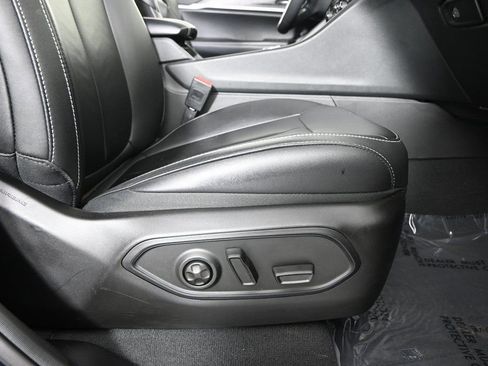 Used 2023 Jeep Grand Cherokee Limited image 17