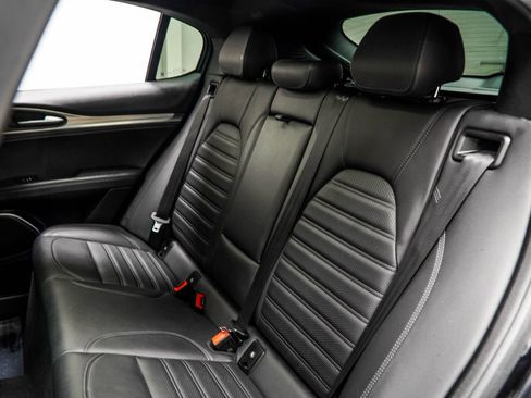 Used 2023 Alfa Romeo Stelvio Veloce AWD/4WD image 43