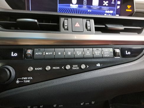 Used 2019 Lexus ES 350 F Sport w/ Accessory Package FWD image 21