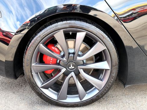 Used 2020 Tesla Model 3 Performance image 18