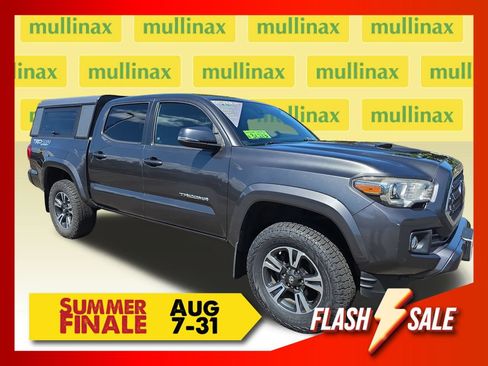 Used 2018 Toyota Tacoma TRD Sport w/ Technology Package AWD/4WD image 1