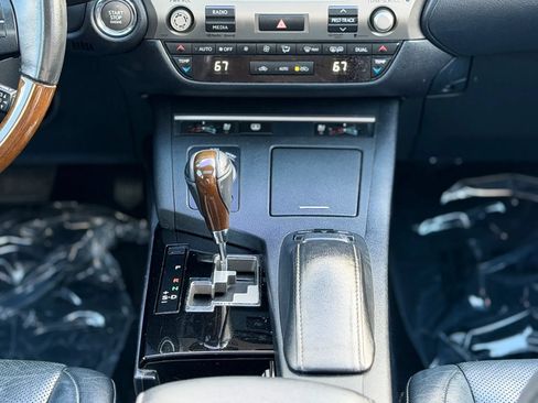 Used 2013 Lexus ES 350 w/ Luxury Pkg FWD image 17