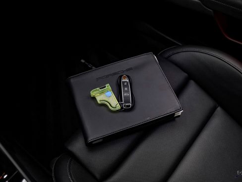 Used 2024 Porsche 911 Carrera GTS image 98