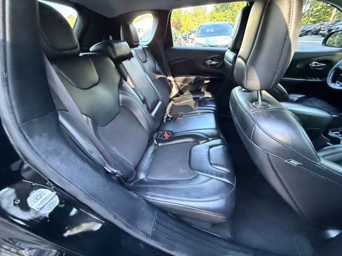 Used 2020 Jeep Cherokee Latitude Plus FWD image 26