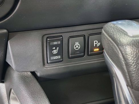 Used 2023 Nissan Frontier SV w/ Technology Package AWD/4WD image 24