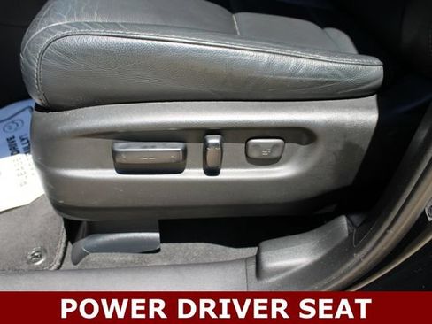 Used 2019 Honda Pilot Touring image 3