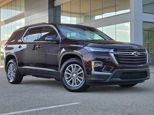 Used 2023 Chevrolet Traverse LT AWD/4WD image 2