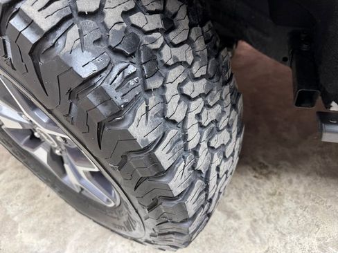 Used 2023 Ford Bronco Badlands image 33