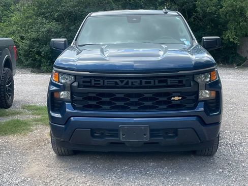 Used 2023 Chevrolet Silverado 1500 Custom RWD image 2