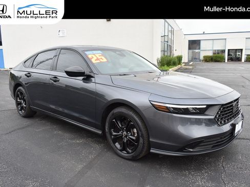 Certified 2025 Honda Accord SE image 1